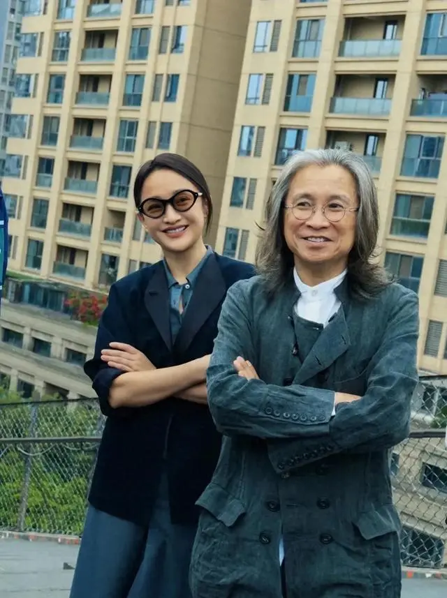 周迅陈可辛再合作电影《明天会更好》成都开机，王骁首次担纲男主 现场图